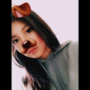 Meet your Posher, Cynthia